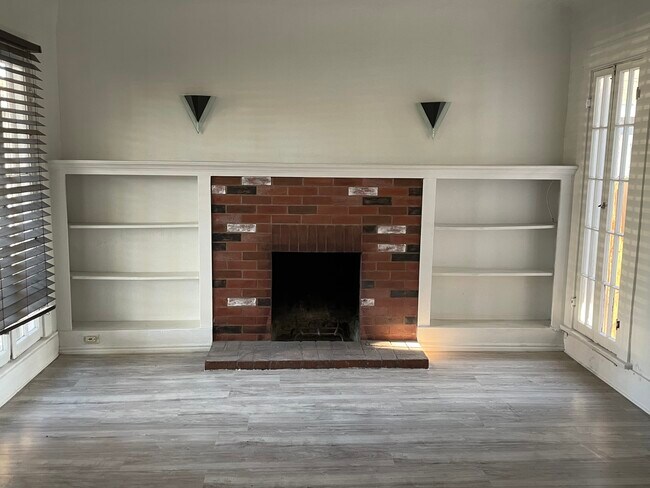 Building Photo - 3346 La Clede Ave