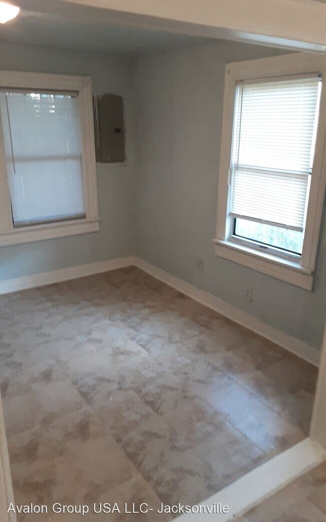 Foto del edificio - 3 br, 1 bath House - 5351 Dodge Rd