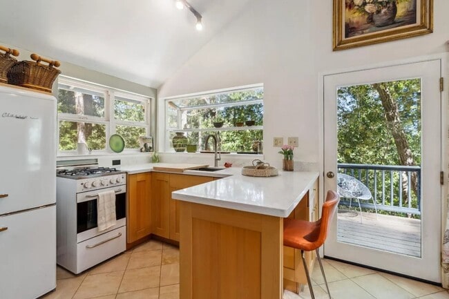 Foto del edificio - 1155 Fanning Grade