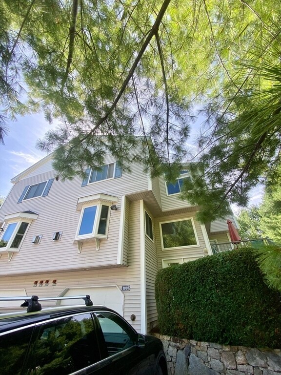 Foto principal - 1001 Old Bridge Ln