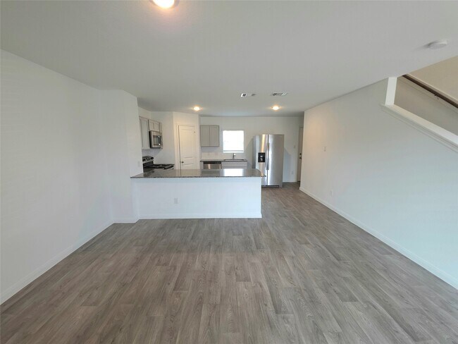 Foto del edificio - 16447 Valerie Marie Pl