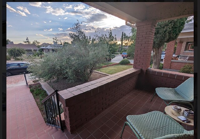 Foto del edificio - 2300 N Campbell St