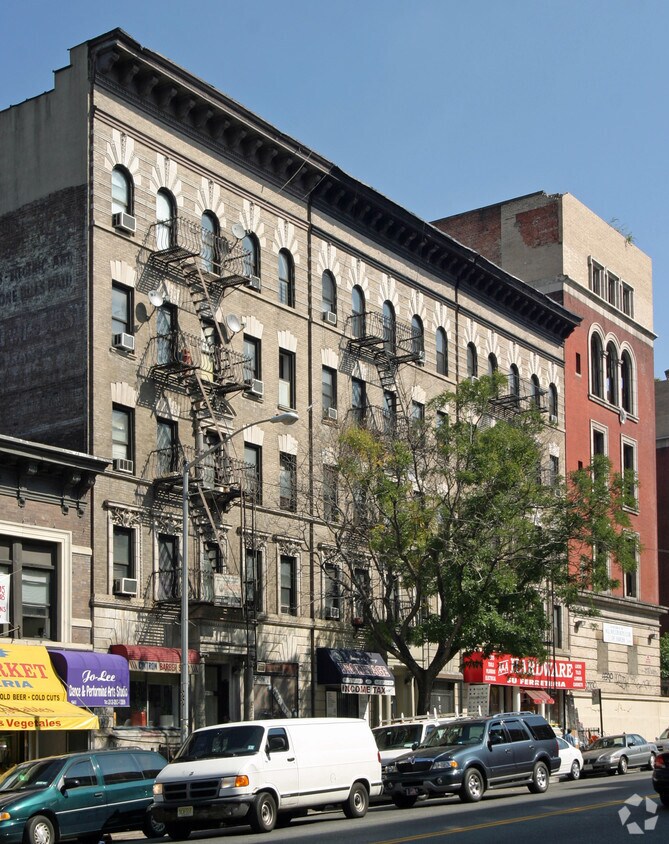 Building Photo - 529 W 145th St