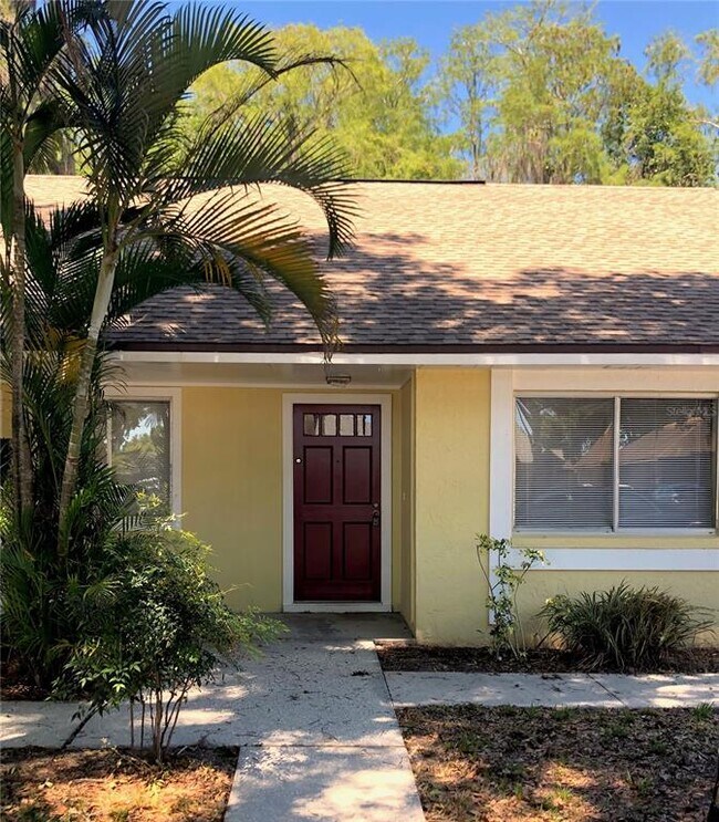 Foto del edificio - 3217 Laurel Dale Dr