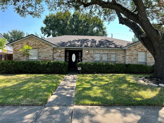 Foto del edificio - 8411 Sharpcrest St
