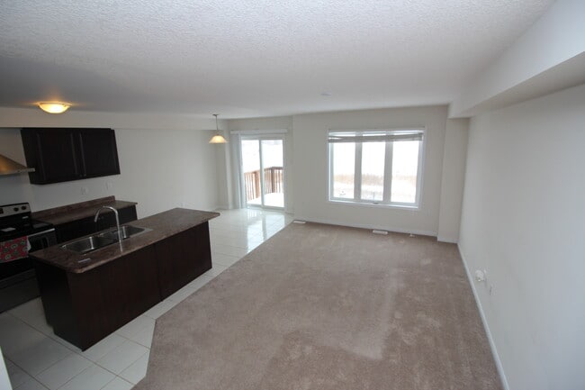 Building Photo - 8287 Tulip Tree Dr