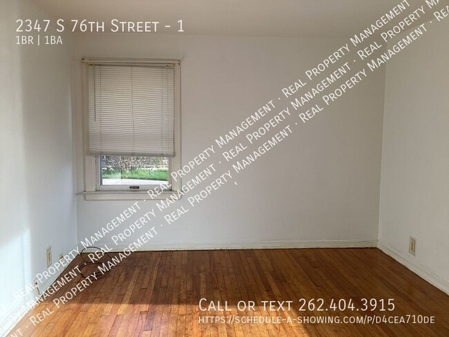 Building Photo - One bedroom lower unit in convenient location
