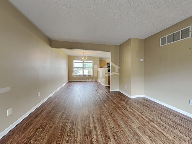 Building Photo - 60 Red Bud Circle