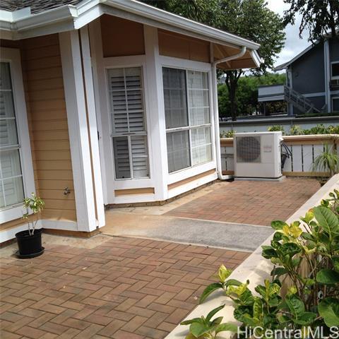 Building Photo - 240 Mananai Pl