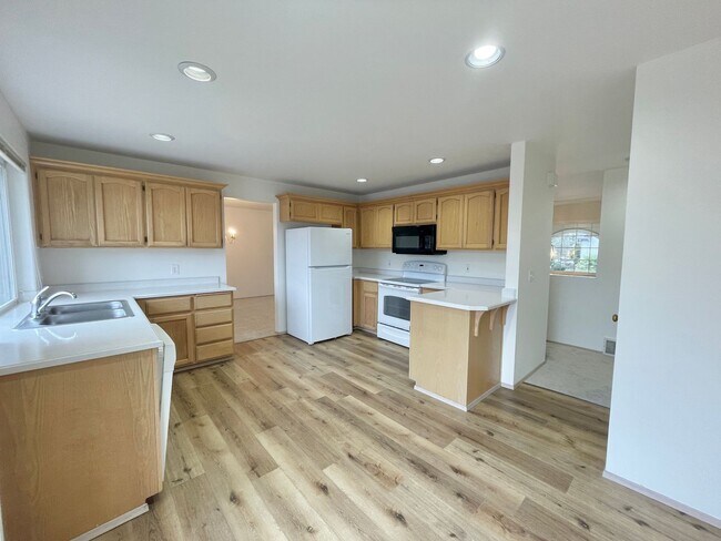 Building Photo - 5bd/3ba Kirkland Home