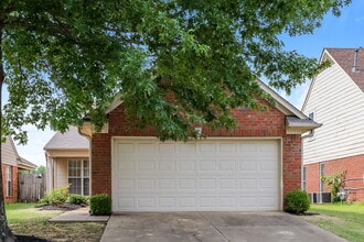 Building Photo - 1614 Central Trails Dr