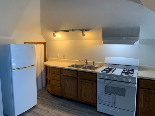 Cocina 2 - 709 W Illinois St