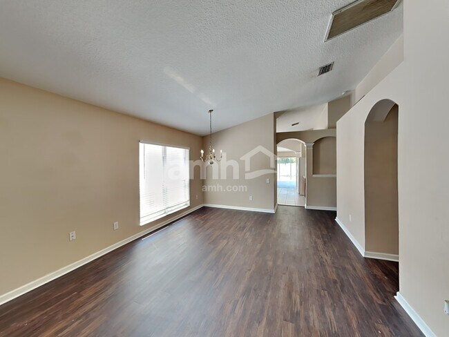 Foto del edificio - 11315 Misty Isle Ln