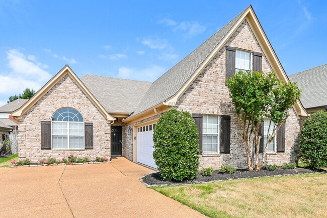 Building Photo - 4331 Genevieve Dr