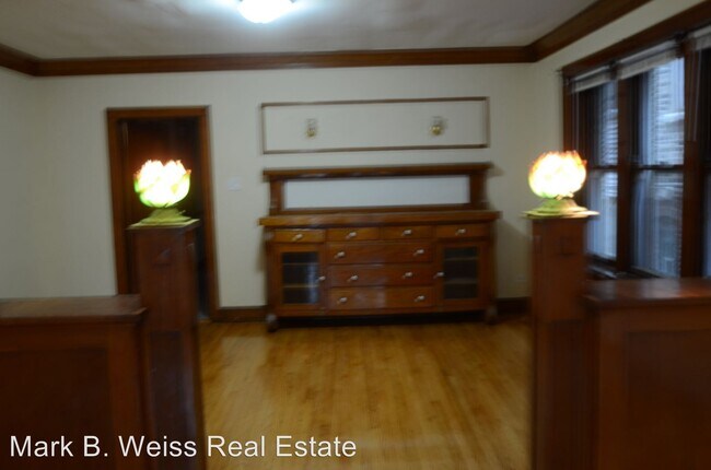 Foto del edificio - 3352-3354 S Lituanica Ave