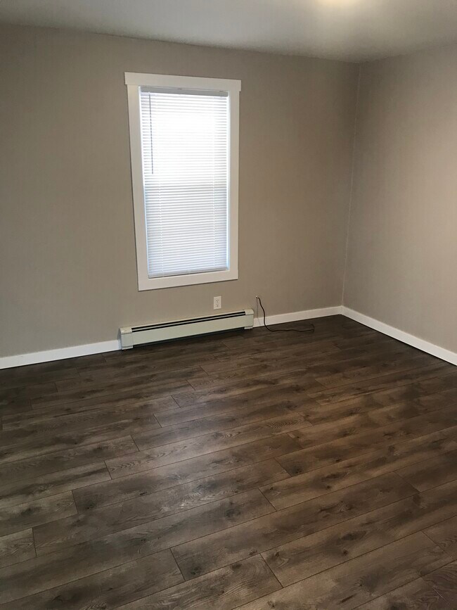Living room - 205 Center St