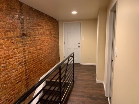 Building Photo - 24 E Silver St