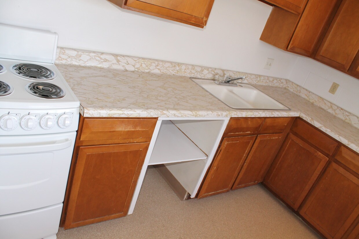 112 E Cherry St, Vermillion, SD 57069 Apartments Vermillion, SD