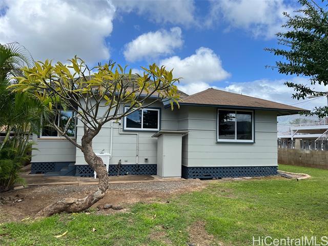 Building Photo - 87-127-127 Lopikane St