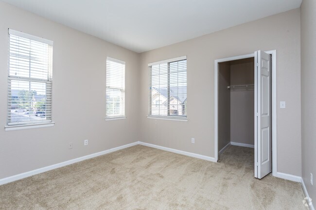 1BR, 1BA - Venice - Regatta