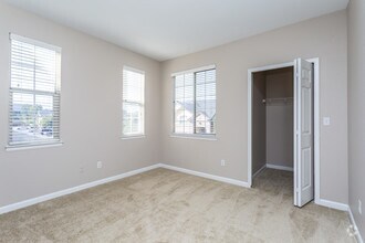 1BR, 1BA - Venice - Regatta