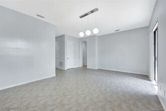 Building Photo - 1126 Medan Ct N
