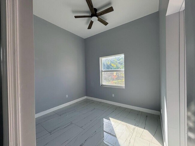 Foto del edificio - 14715 82nd Ln N