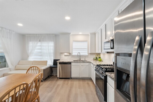 Building Photo - 5902 Rye Creek Dr