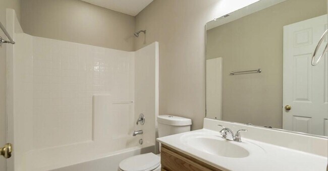 Foto del edificio - 151 Thistle Rd