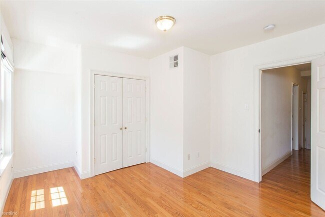 Foto del edificio - Delightful 5BR 3BA Townhome near Temple Un...