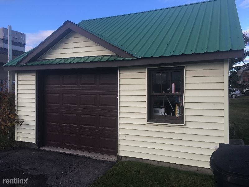 Building Photo - 1404 Airport Rd