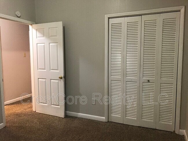 Foto del edificio - 2444 Hargrove Ave