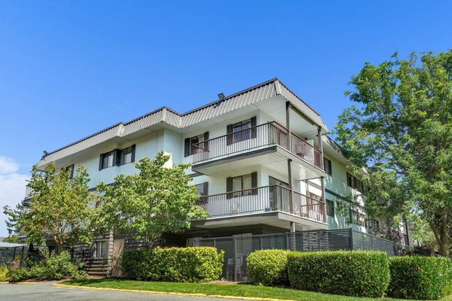 Building Photo - Berry Road Apartments