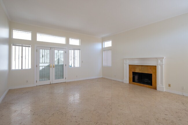 Living Room - 2767 Chadwick Cir