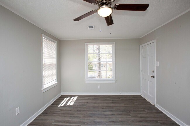 Foto del edificio - 2309 S Tyler St