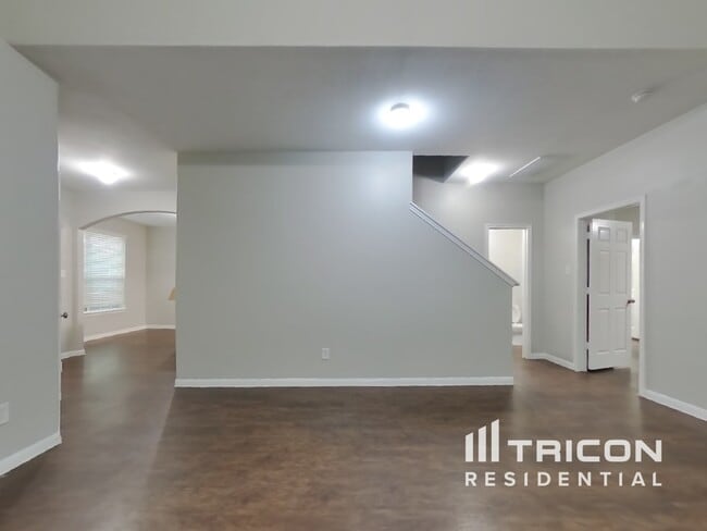 Foto del edificio - 21439 Palma Grove Way