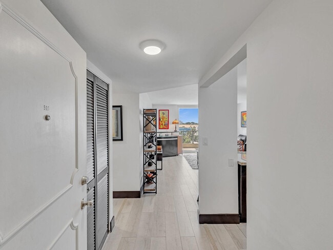 Foto del edificio - 1421 S Ocean Blvd