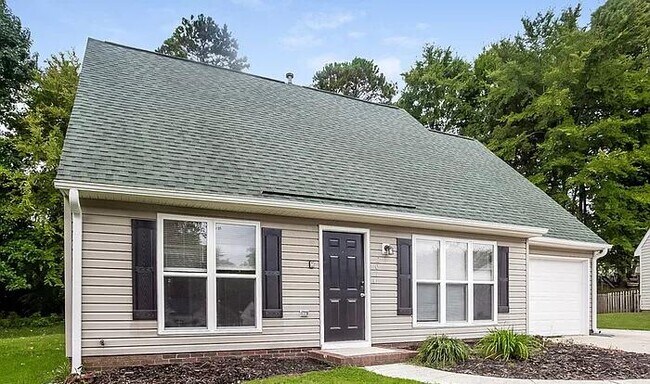 Foto del edificio - 207 Forest Pond Rd