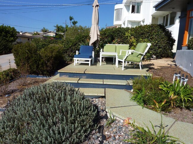 Foto del edificio - Close to Downtown! Mid-Century Modern Home...