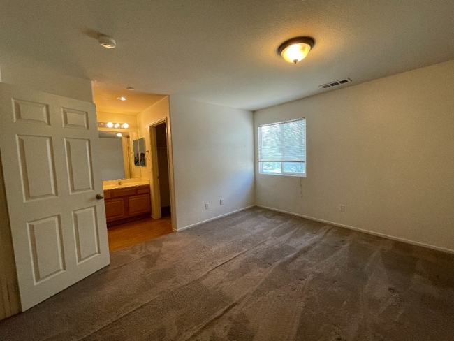 Building Photo - 1555 Orange Ave