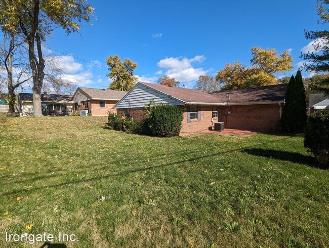 Building Photo - 3 br, 1.5 bath House - 3043 Regent St.