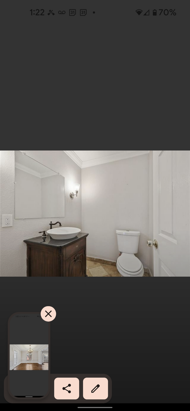 Foto del edificio - 4216 St John Ave