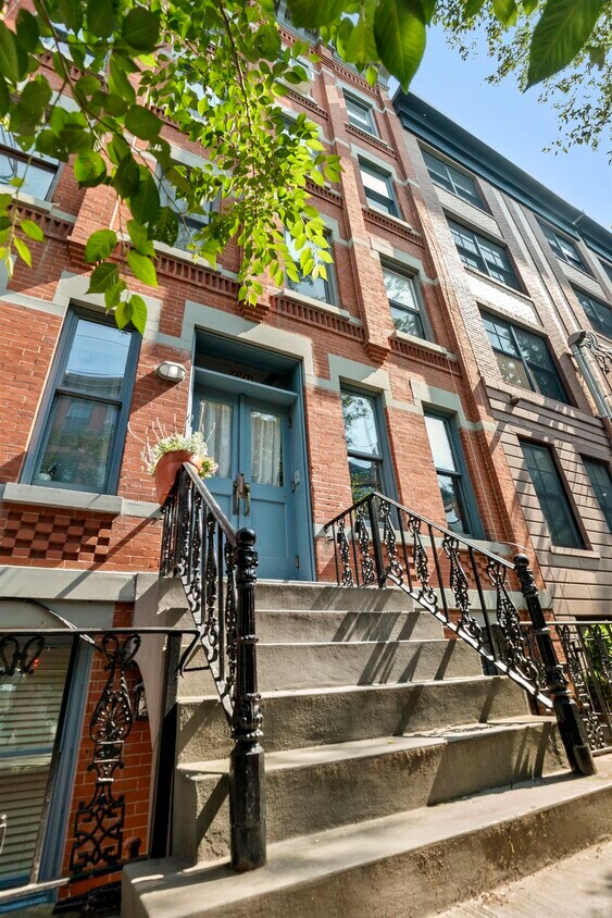 Foto principal - 226 1st St