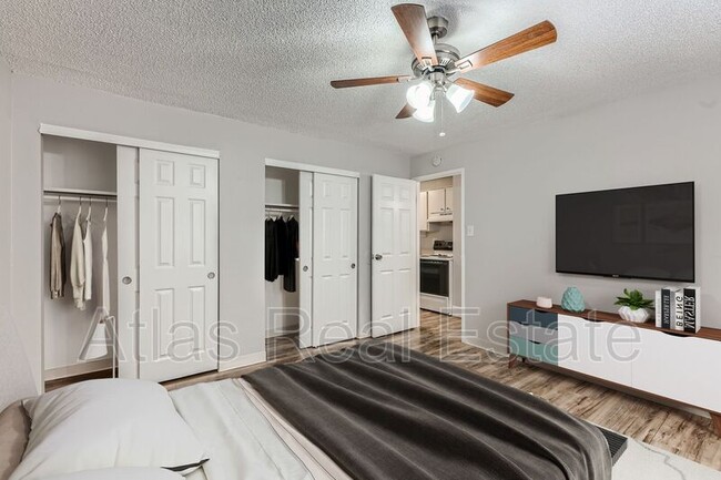 Foto del edificio - 4510 W St Clair Pl