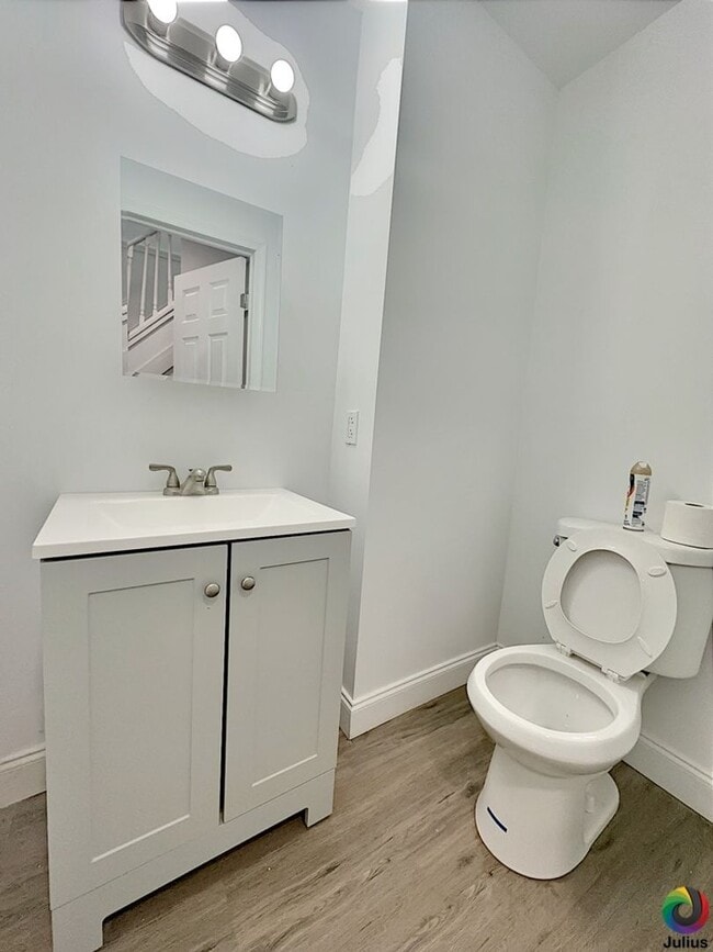 Photo - 911 N Rose St House