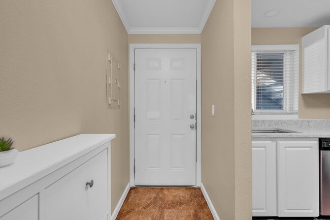 Building Photo - Easy on the Budget