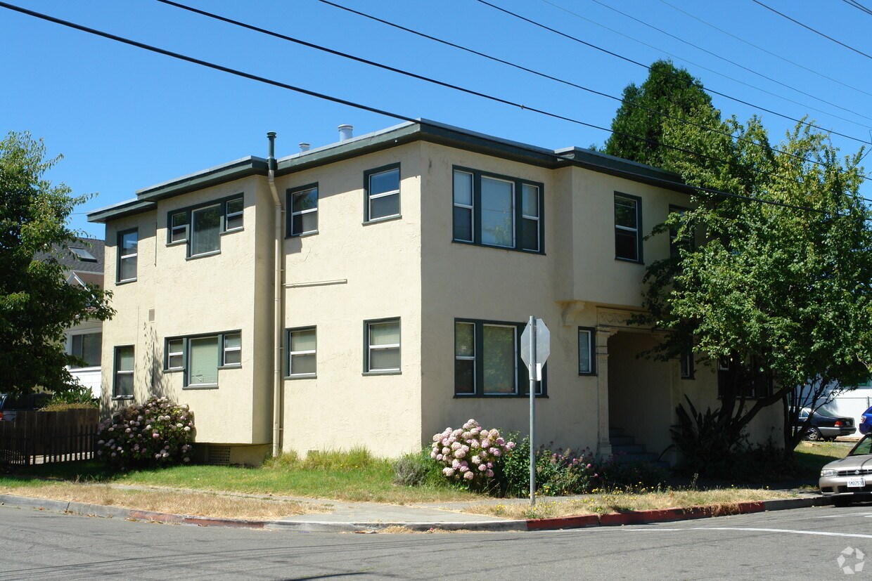 Primary Photo - 705-707 Aileen St