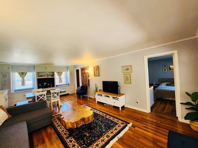Photo - 16 Grove St Apartment