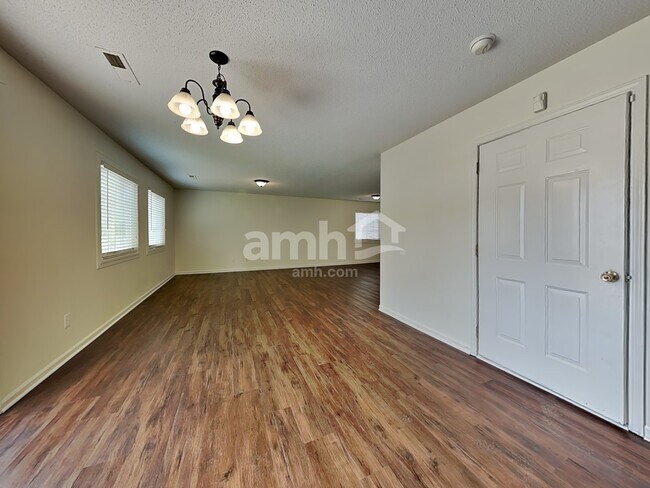 Foto del edificio - 808 Topsail Dr
