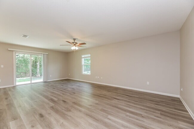 Foto del edificio - 12331 Glimmer Wy